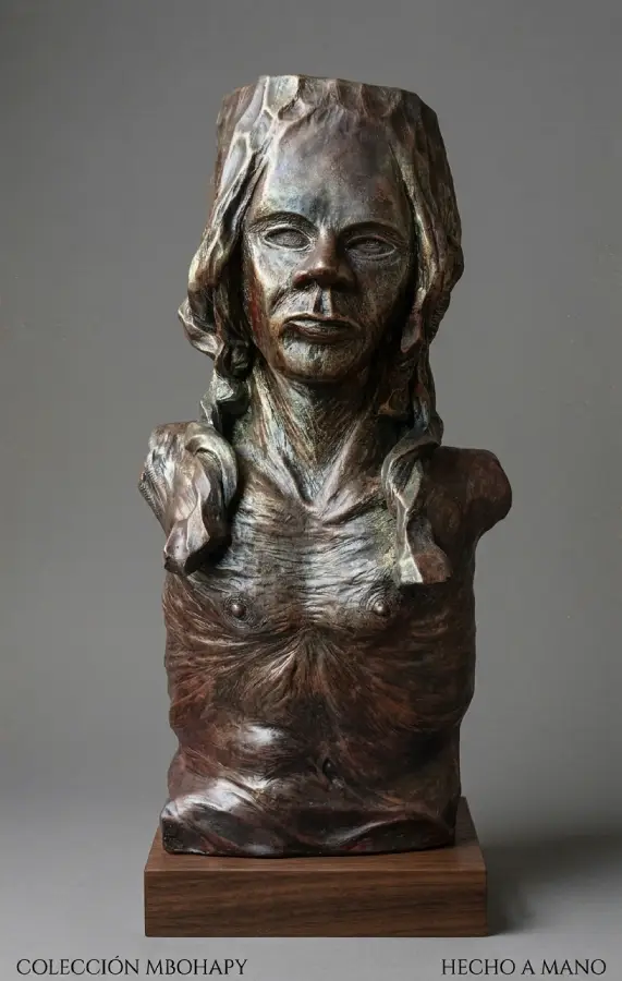 Escultura: Tembiasakue – Sitta (Claudio Centeno)