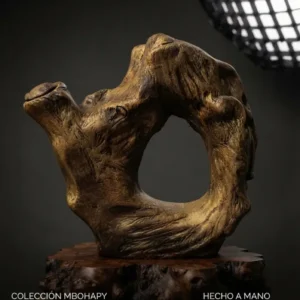 Escultura: Liméta hekopeʼỹ (Claudio Centeno)