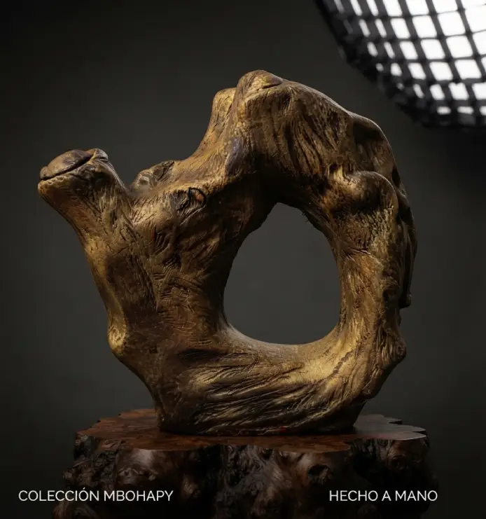 Escultura: Liméta hekopeʼỹ (Claudio Centeno)
