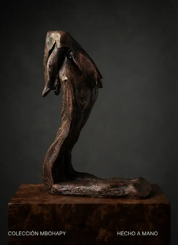 Escultura: Koa 00 (Claudio Centeno)